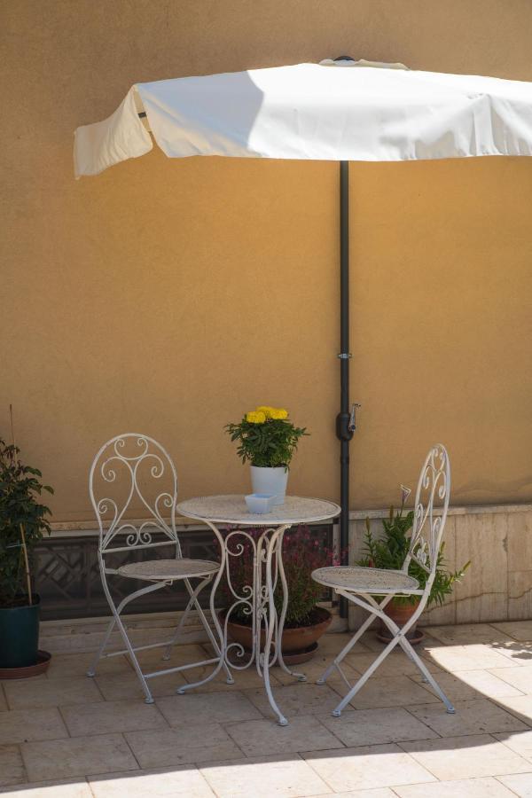 Di Fiore In Fiore Lt Conversano Exterior photo